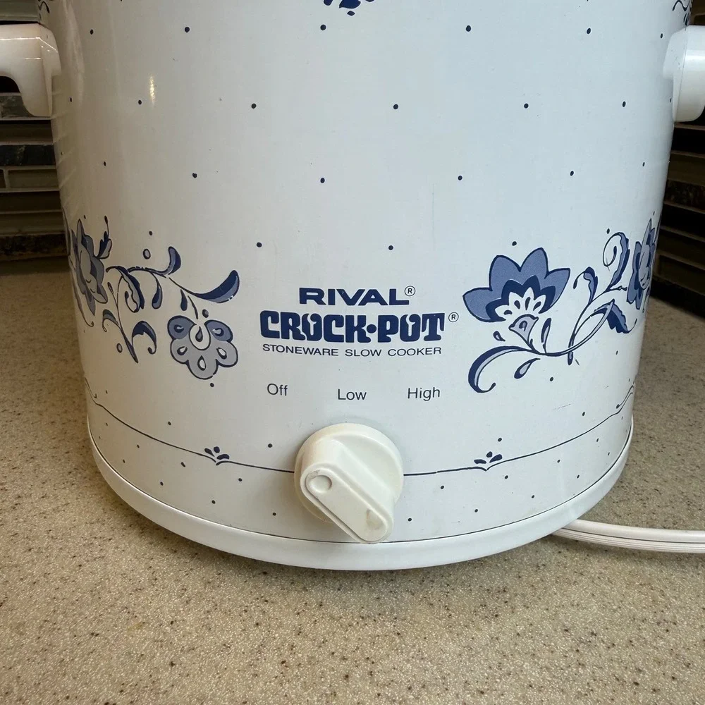 Vintage Rival Crock-Pot 3.5 Qt Slow Cooker Blue Cornflower‎ Floral Model 3100/2